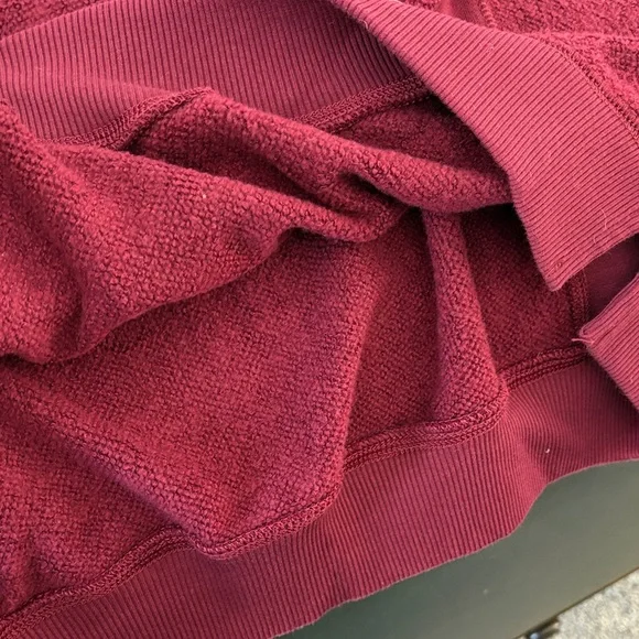 Aerie women’s oversized maroon sweatshirt - Picture 5 of 5